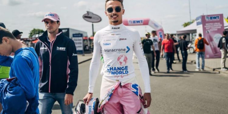 Rodrigo Almeida conquista pontos na sua estreia