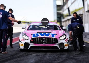 Rodrigo Almeida realiza treino oficial antes da estreia no Campeonato