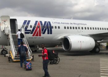 Passageiros da LAM queixam-se da subida especulativa dos preços de passagens na quadra festiva