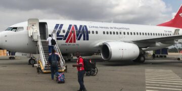 Passageiros da LAM queixam-se da subida especulativa dos preços de passagens na quadra festiva