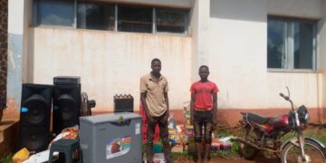 PRM detém dois indivíduos indiciados no assalto de 400 mil meticais de um médico tradicional em Manica