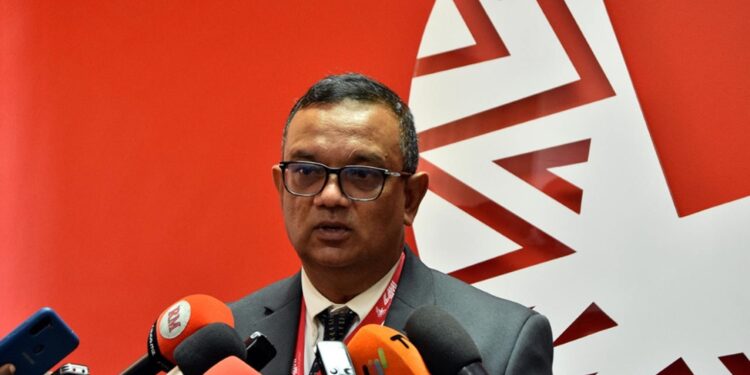 Governo afasta Pó Jorge da direcção da LAM e coloca Fly Modern Ark no comando