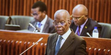 Primeiro-Ministro reafirma compromisso do Governo no desenvolvimento do capital humano nacional