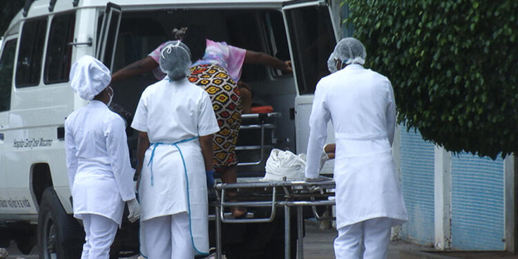 Governo reúne-se com os profissionais de saúde para evitar a greve