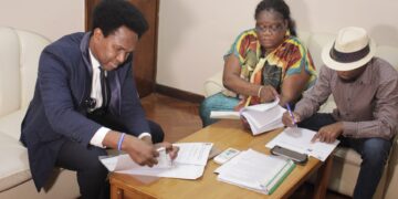 Embora marginalizado, Venâncio Mondlane submete candidatura á presidência da RENAMO rumo às eleições gerais