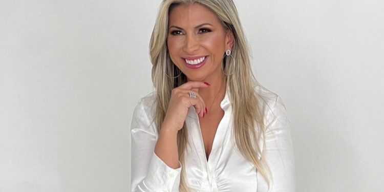 A jornada de Fernanda: Navegando pelos Desafios e Oportunidades do Jornalismo no Brasil