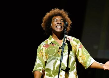 Stewart Sukuma e Mafikizolo partilham palco pela Primeira vez 