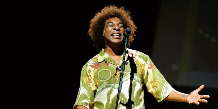 Stewart Sukuma e Mafikizolo partilham palco pela Primeira vez 