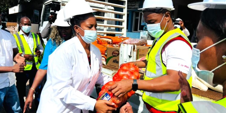 Frelimo na Cidade de Maputo doa cerca de quatro toneladas de produtos alimentares ao Hospital José Macamo