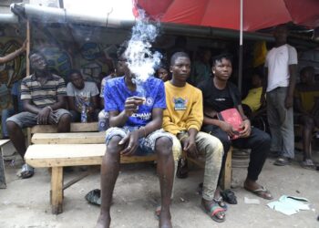 Jovens e o Labirinto das Drogas: Por que a geração actual está mais vulnerável?