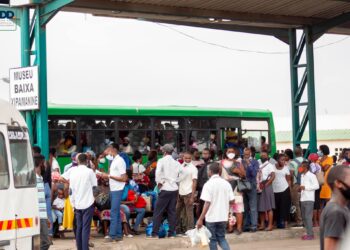 Transporte público em Maputo vira terreno fértil para abusos ao entardecer