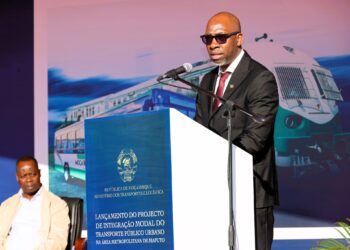 Ministro dos Transportes anuncia que o país poderá ter uma fábrica de autocarros