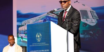 Ministro dos Transportes anuncia que o país poderá ter uma fábrica de autocarros