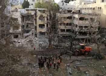 Irão ataca alegado centro da Mossad em Telavive: Escalada militar ameaça estabilidade económica no Médio Oriente