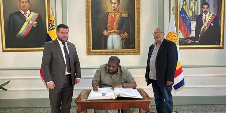 Secretário-Geral da Frelimo visita a Venezuela para reforço dos laços históricos entre Partidos