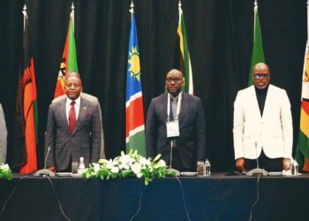 CAIFADINE MANASSE DEFENDE POLÍTICAS PÚBLICAS INCLUSIVAS NA NAMÍBIA