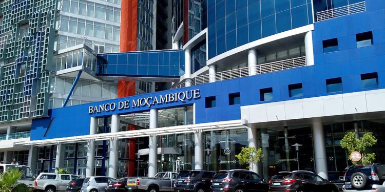  Taxa de juro desce para 17,40% em Julho: alívio à vista para o crédito bancário