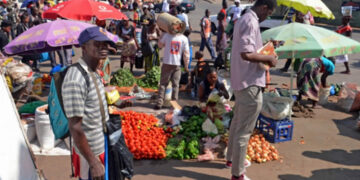 Conselho Municipal remove vendedores informais da Praça dos Combatentes em Maputo