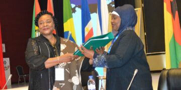 Moçambique assume a presidência da Assembleia Parlamentar da CPLP