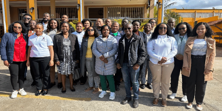 Moçambique lança programa pioneiro de epidemiologia de campo com foco em saúde única