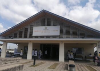 Governo moçambicano cancela subsídio de estágio para finalistas de medicina em instituições públicas.