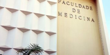 CONSELHO DE MINISTROS REVOGA SUBSÍDIOS AOS ESTUDANTES FINALISTAS DE MEDICINA