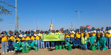 Magoanine vai respirar melhor: iniciativa ambiental planta 80 árvores em Maputo