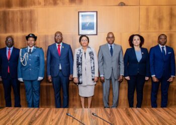 Ao nível do Ministério das Finanças e da AT