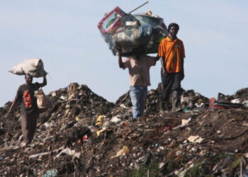 Fome ameaça catadores após bloqueio da lixeira de Hulene