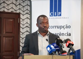 Economista defende maior produção privada para estabilizar câmbio e conter inflação