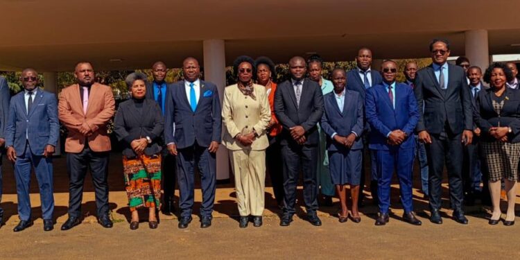 Assembleia da República avalia políticas de desenvolvimento em Niassa