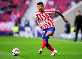 Reinildo Mandava pronto para estreia histórica na Premier League pelo Sunderland