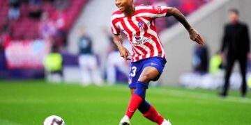 Reinildo Mandava pronto para estreia histórica na Premier League pelo Sunderland