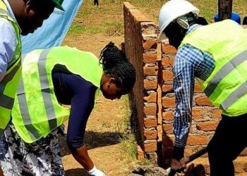 Vandúzi Vai Contar com Aquaparque de Produção de Peixe