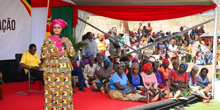 Primeira-Dama desafia Moçambique a reduzir analfabetismo até 2029