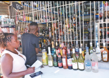 Governo restringe horários e locais de venda de bebidas alcoólicas