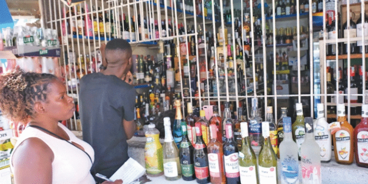 Governo restringe horários e locais de venda de bebidas alcoólicas