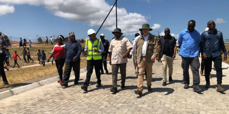 TotalEnergies entrega estrada Quitunda Senga em Cabo Delgado às comunidades reassentadas