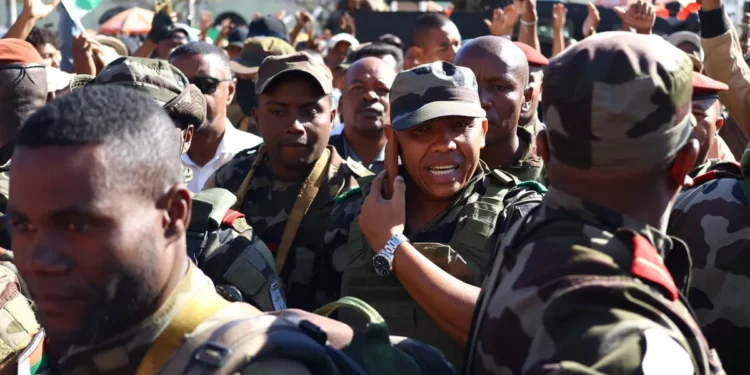 Golpe Militar em Madagáscar Abala Estabilidade Política na África Austral