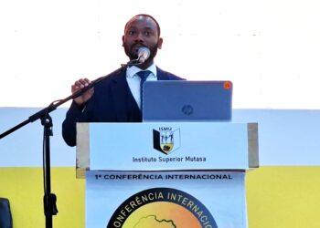 Má governação trava riqueza de Moçambique, alerta Gil Aníbal