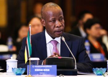 “Tribunais perdem legitimidade quando há corrupção”, alerta Muchanga