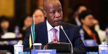 “Tribunais perdem legitimidade quando há corrupção”, alerta Muchanga