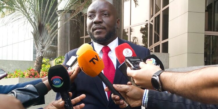 Ministro da Juventude promete disponibilizar três mil terrenos para jovens ainda este ano