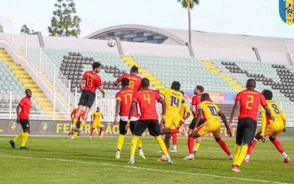 Mambas empatam com Chade em partida marcada por polémicas de arbitragem