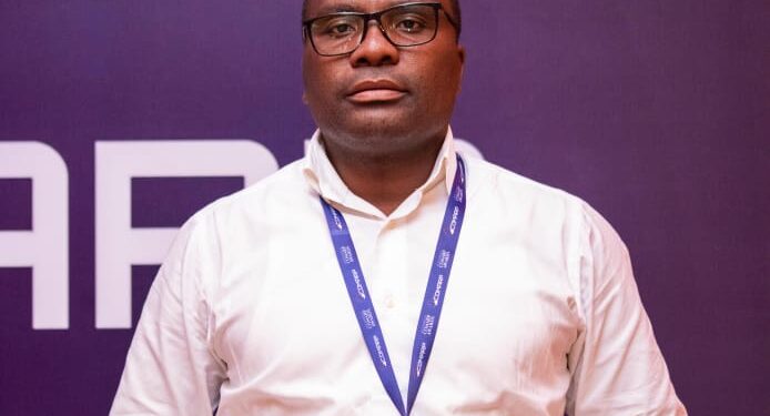 Símbolos em Disputa ”Custo Invisível da Mudança da Bandeira”