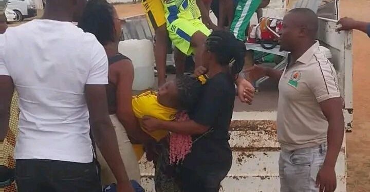 ”Mocho” no campo provoca pânico e abandono de jogo pelas Águias de Zavala