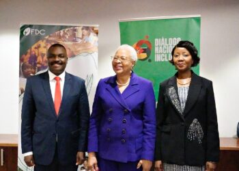 Graça Machel Defende Inclusão Social e Mulher no Diálogo Nacional em Moçambique