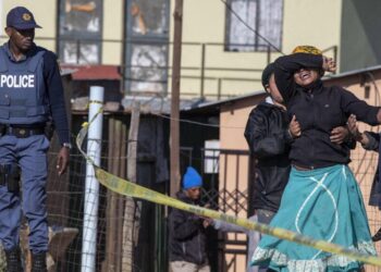 Tiroteio em Pretória provoca 11 mortes e 14 feridos