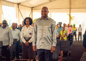 Presidente Chapo defende novos investimentos para reforçar eficiência do Porto da Beira