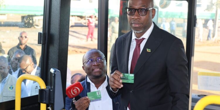 João Matlombe vai fiscalizar pessoalmente os transportes rodoviários e aéreos